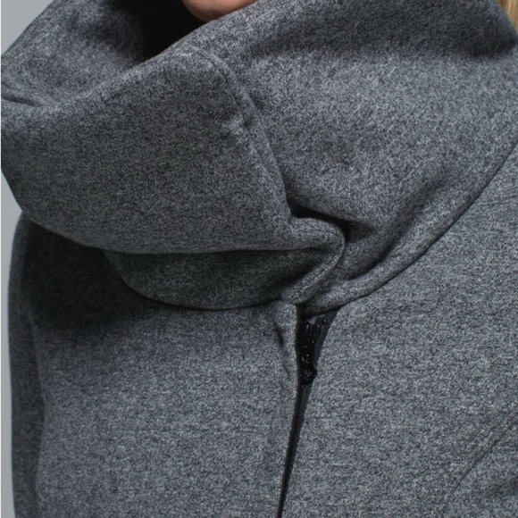 Lululemon Karmacollected Jacket
Heathered Speckled Black - Picture 4 of 9